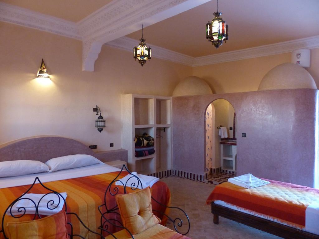 Auberge La Source Merzuga Szoba fotó